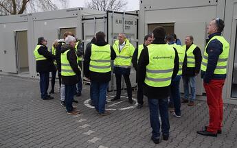 ELA Container - Fachtagung Baustromtechnick macht Betriebsführung auf dem ELA Gelände in Haren